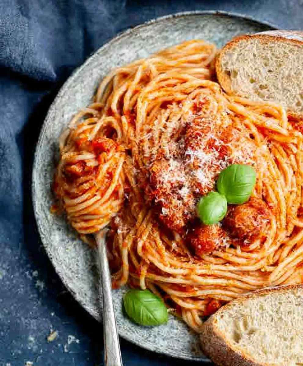 Jo Mama’s World Famous Spaghetti: Rich, Hearty, and Slow-Simmered to Perfection 1 Authentic Fatafit Recipe - Delicious Middle Eastern Bread Dish